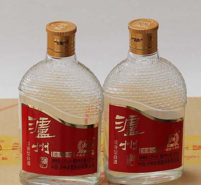 批发泸州老窖 逍遥小酒 泸州白酒 泸州酒小瓶52度125ml